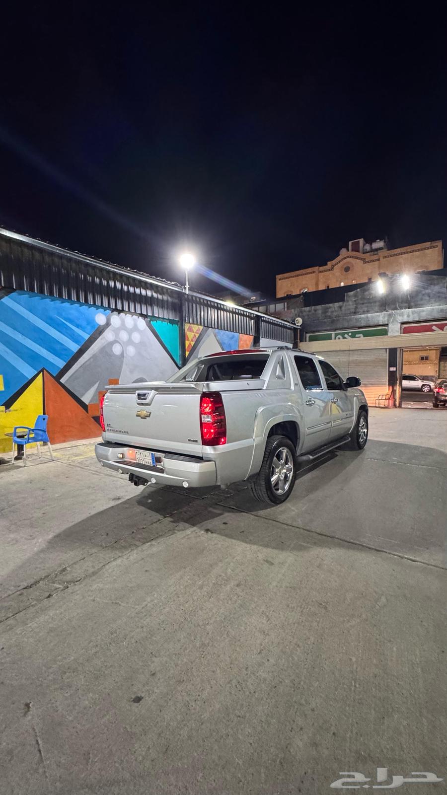 افلانش 2011 LTZ خلفيه اسكاليد64341176076418113