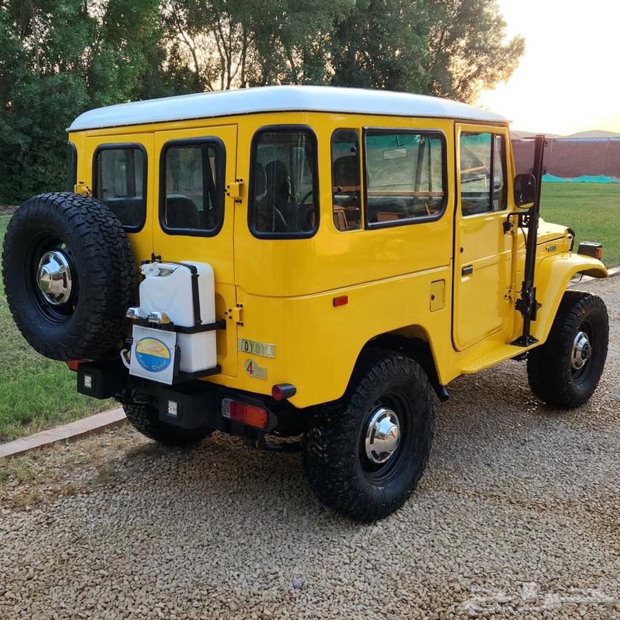 جيب مصندق موديل 83 شبه جديد64342788377729110