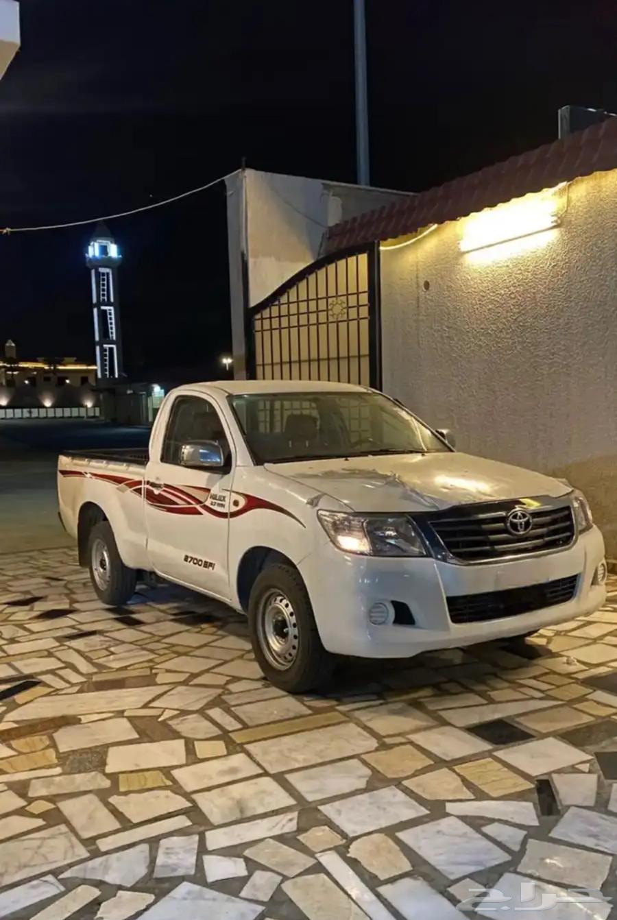 مطلوب هايلوكس 2012-201564345745941507110