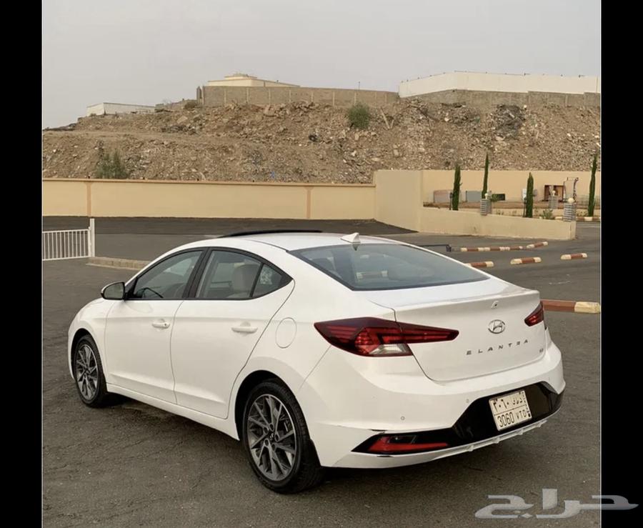 A car on installments is required with an initial payment of approximately 20,00064345016452737110