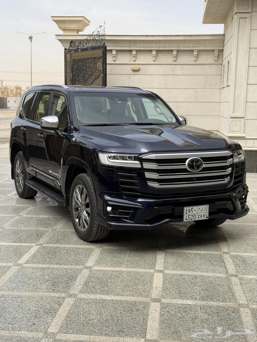 تويوتا لاندكروزر ( VXR ) فل كامل 2023 خليجي ماشي ( 42 الف )64341206811905113