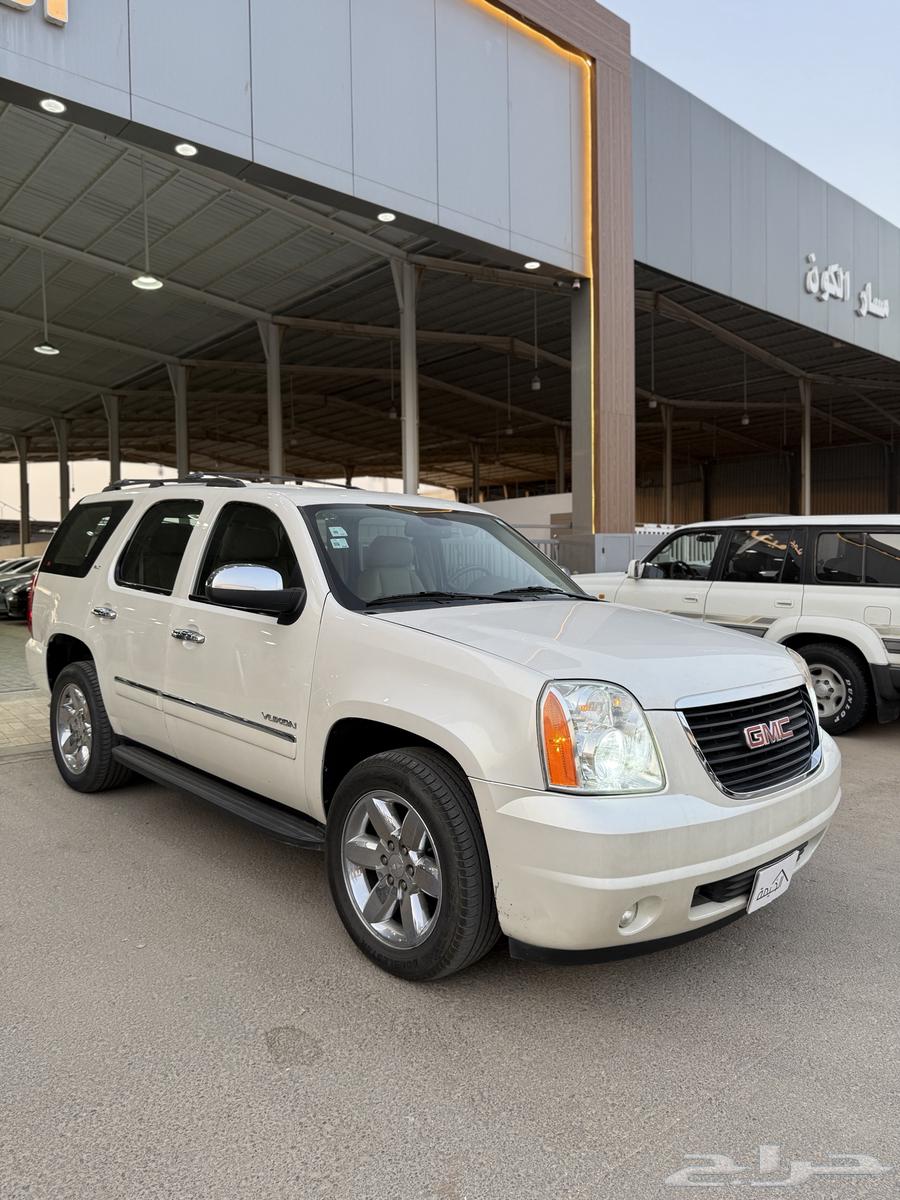 Yukon 2012 4x4 .. Full trim clean64339151642113113