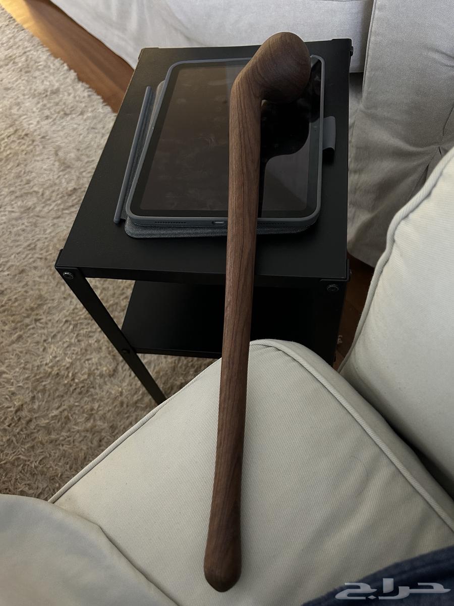 A distinctive cane64340689685249110