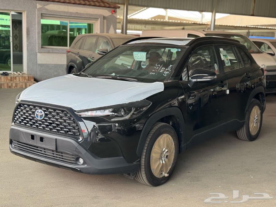 2024 Corolla Cross Half Option (Saudi)64342997842307112