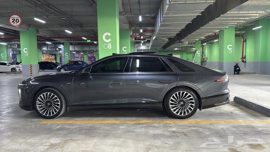 للبيع ازيرا 2024 أعلى فئة Calligraphy64340810250114113