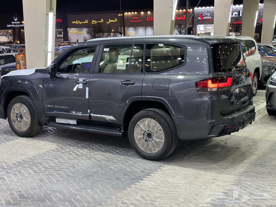 تويوتا لاندكروزر الموديل2025 فل كامل وارد الكويت عرض خاص64344093951874113