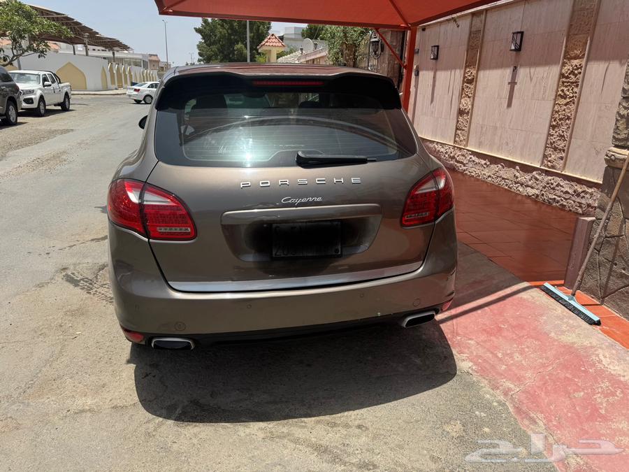 بورش كاين 2011 ماشي 125 الف كيلو  مخزن64344063844227114