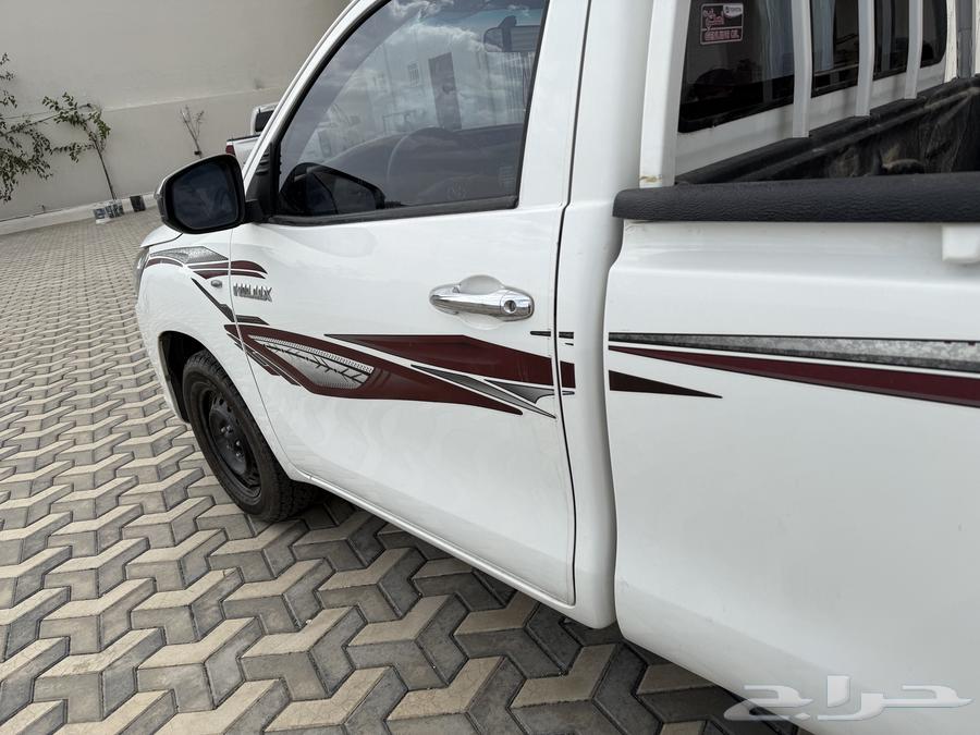 هايلوكس مخزنه للبيع 2018 بنزين ماشيه 30الف مكينه صغيره64341433937026111