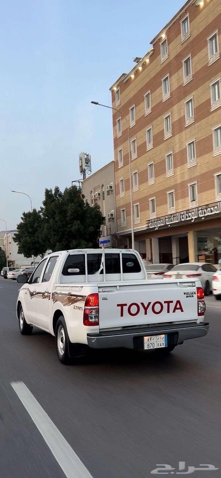 HiLux64344687437699112