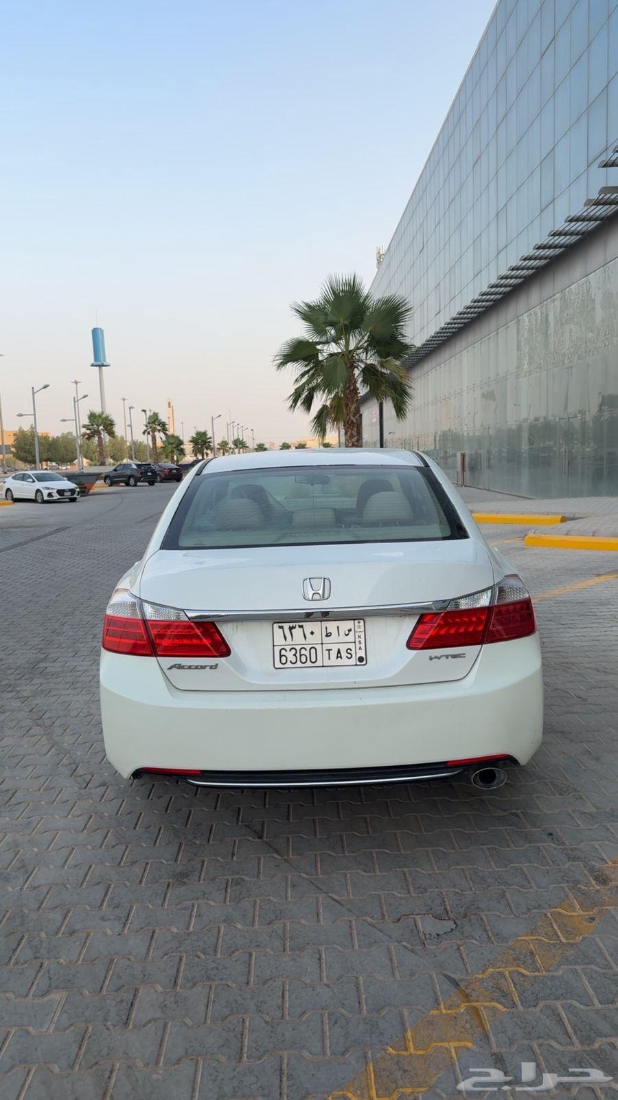 هوندا اكورد 201364340068112642114