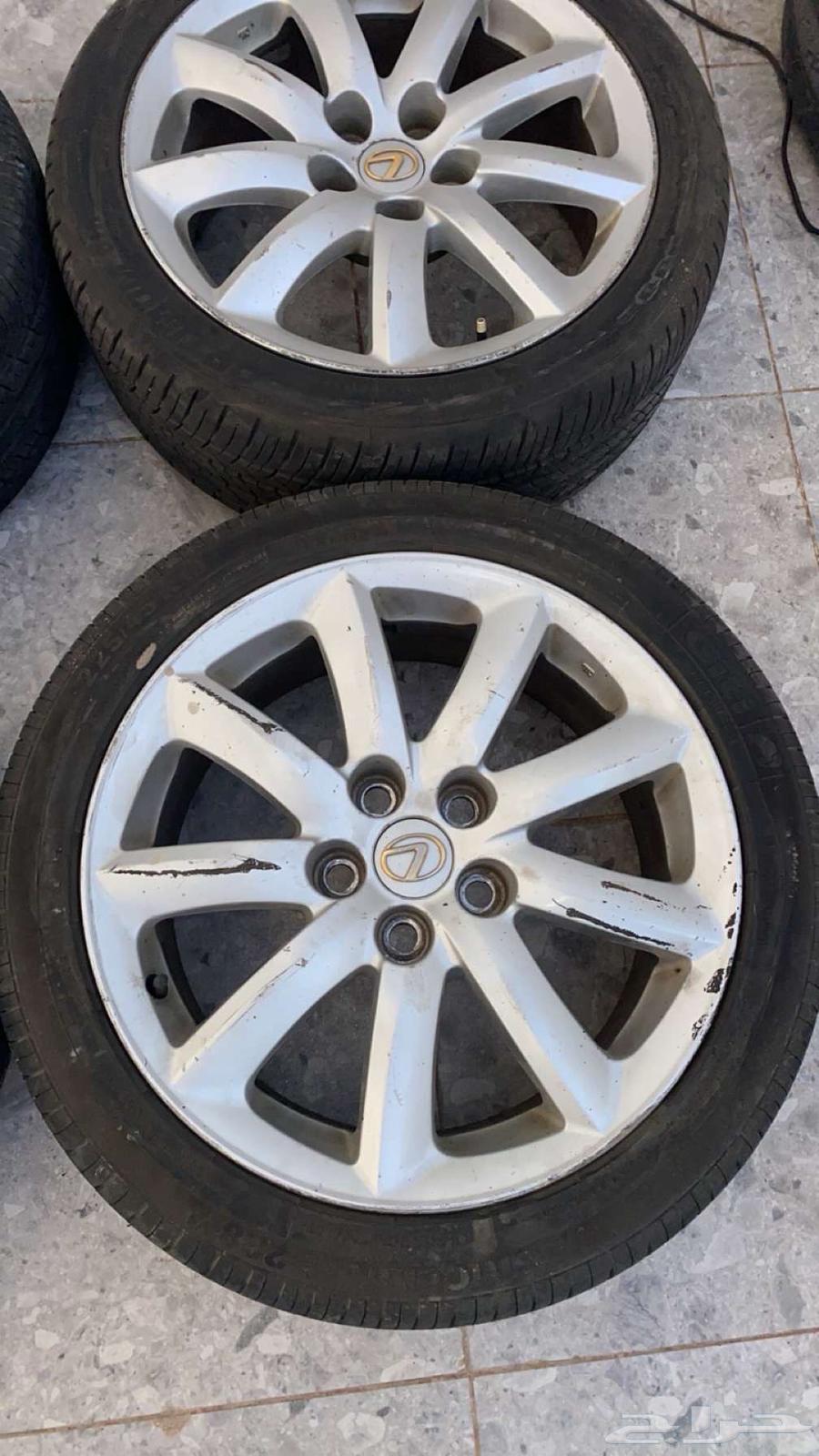 جنوط لكزس مقاس1864348743535106112