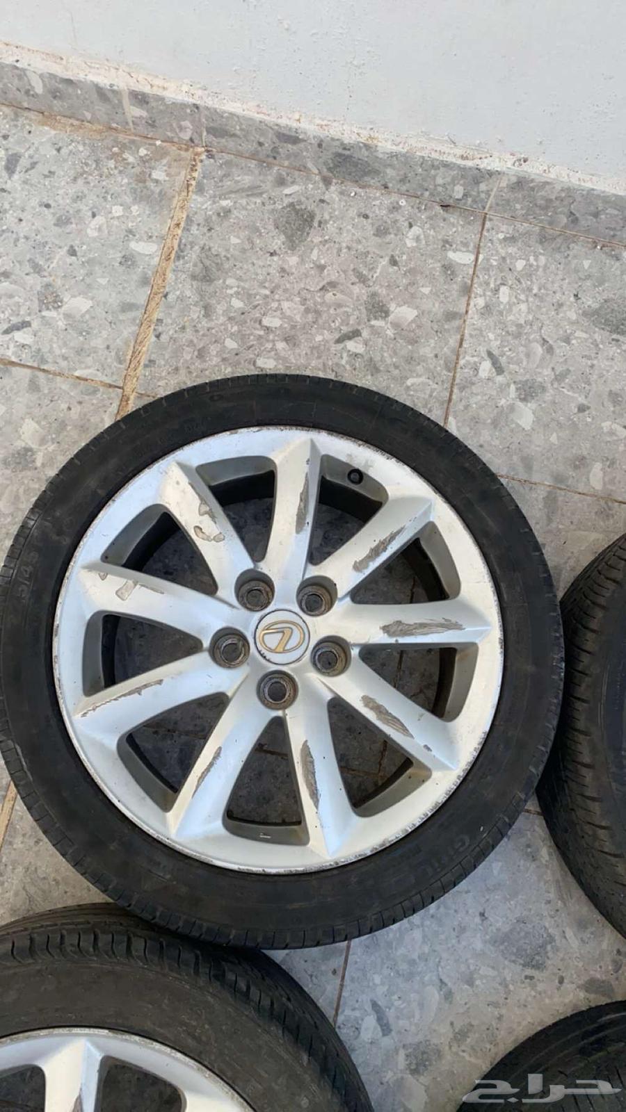 جنوط لكزس مقاس1864348743535106113