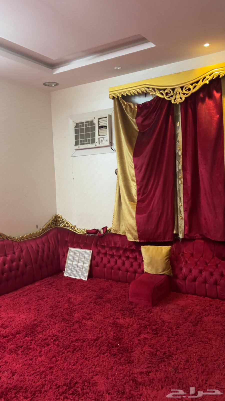 Furniture Sofa with Wooden Supports, Maroon Color with Mattress and Curtain 300(64119174172291111