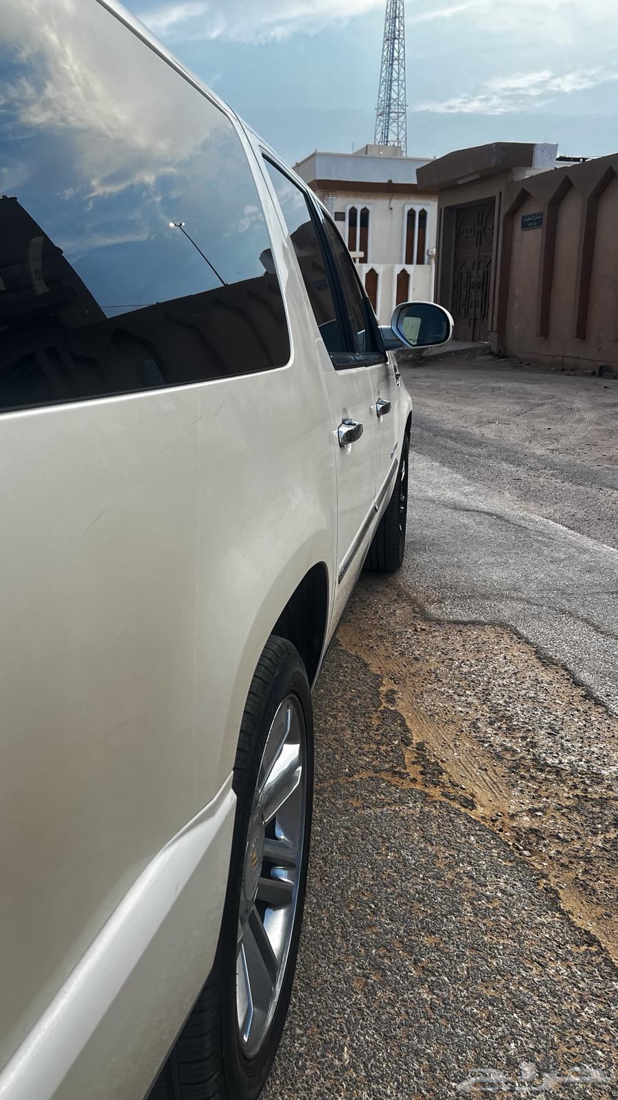 إسكاليد بلاتنيوم فل كامل من نوادر 201064356222769795114