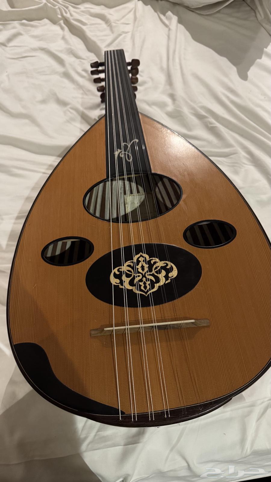 Ziryab Oud with a Natural Sound64117813991426110