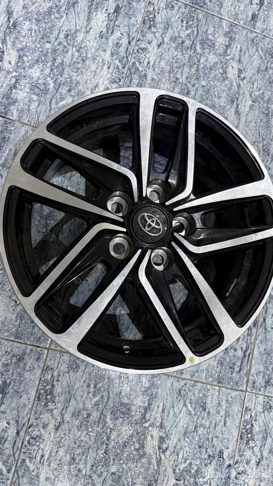 جنوط كامري مطور نظيفه ماقد مشت64348202692611111