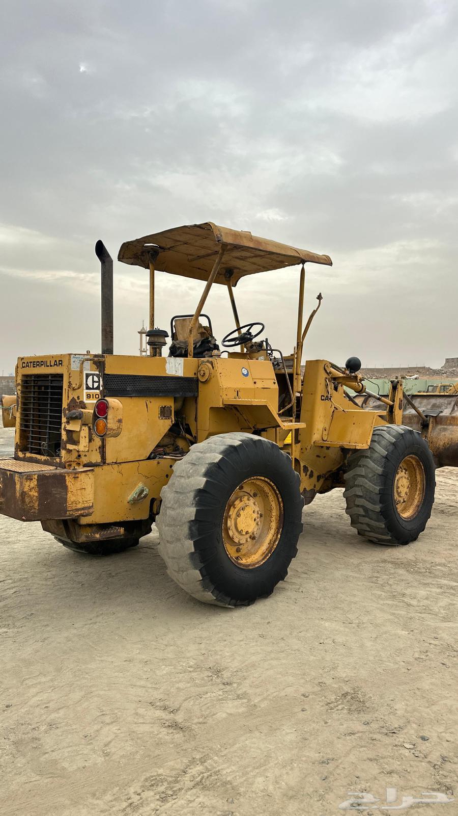 للبيع شيول كتربلر مقاس 910 نظيف جدااا64355318461954113