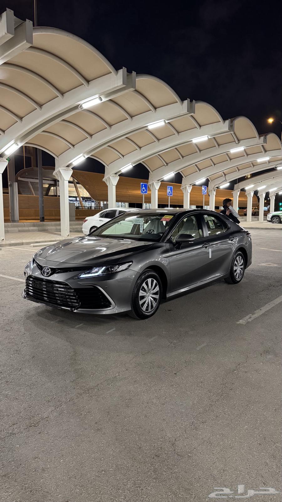 Camry 24 Standard Muted Hybrid64354267099649113