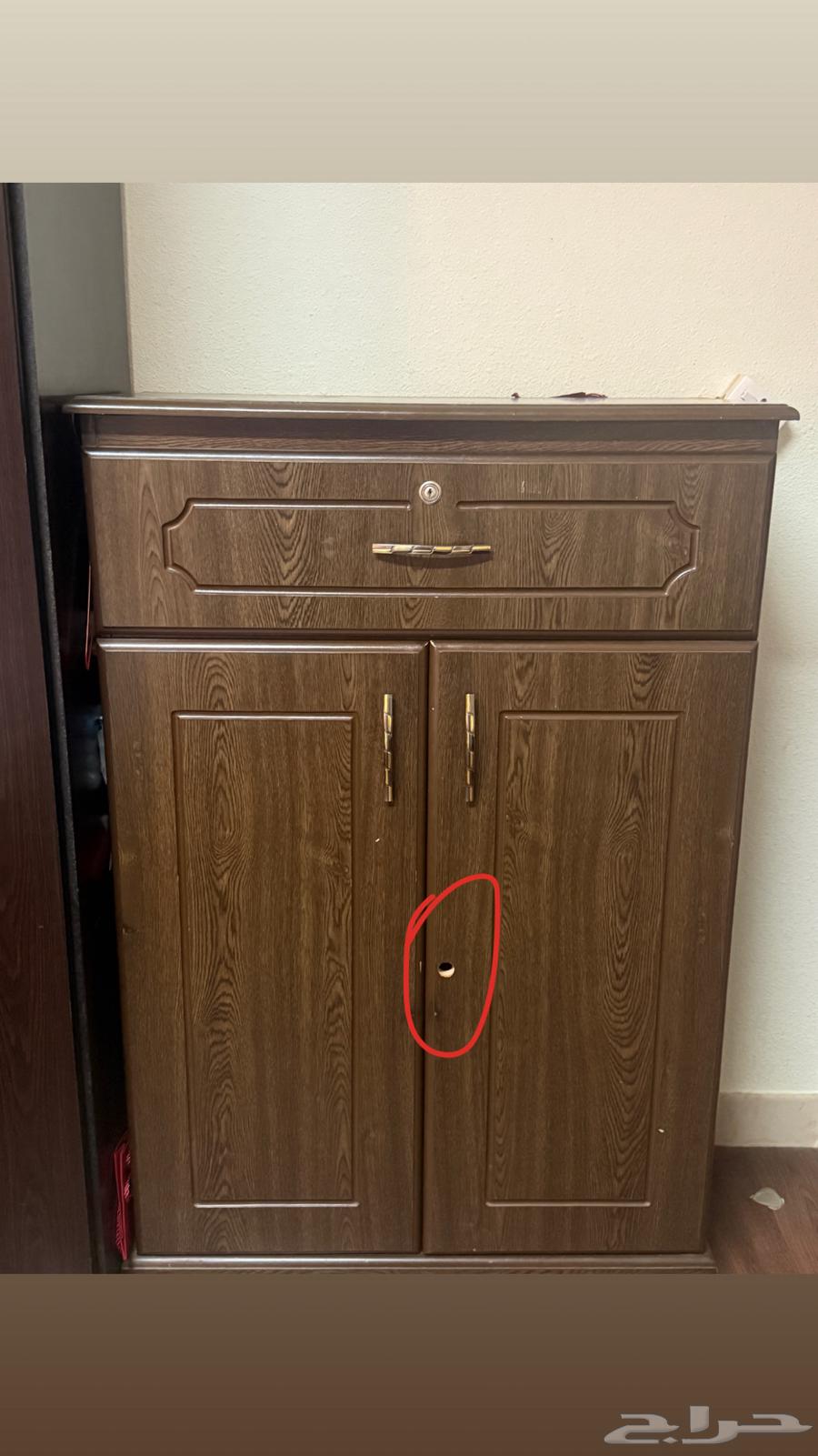 New cabinet missing only the bottom lock for 20064114398488835110