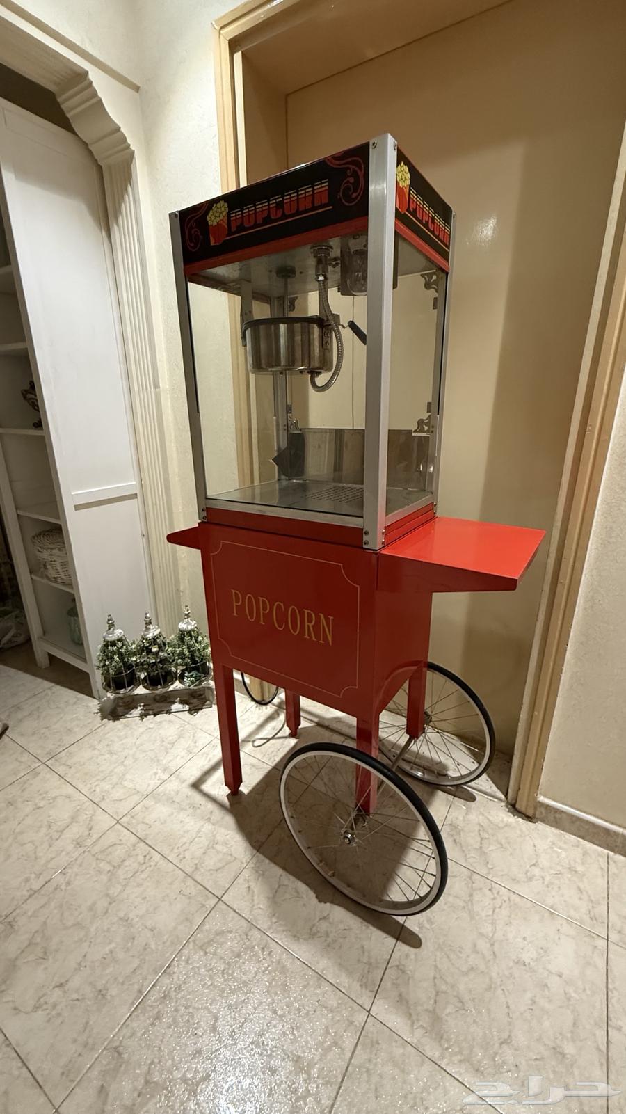 For sale: Professional popcorn machine with a distinctive classic cart64113054350338110