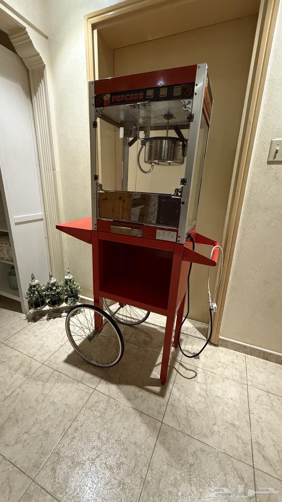 For sale: Professional popcorn machine with a distinctive classic cart64113054350338114