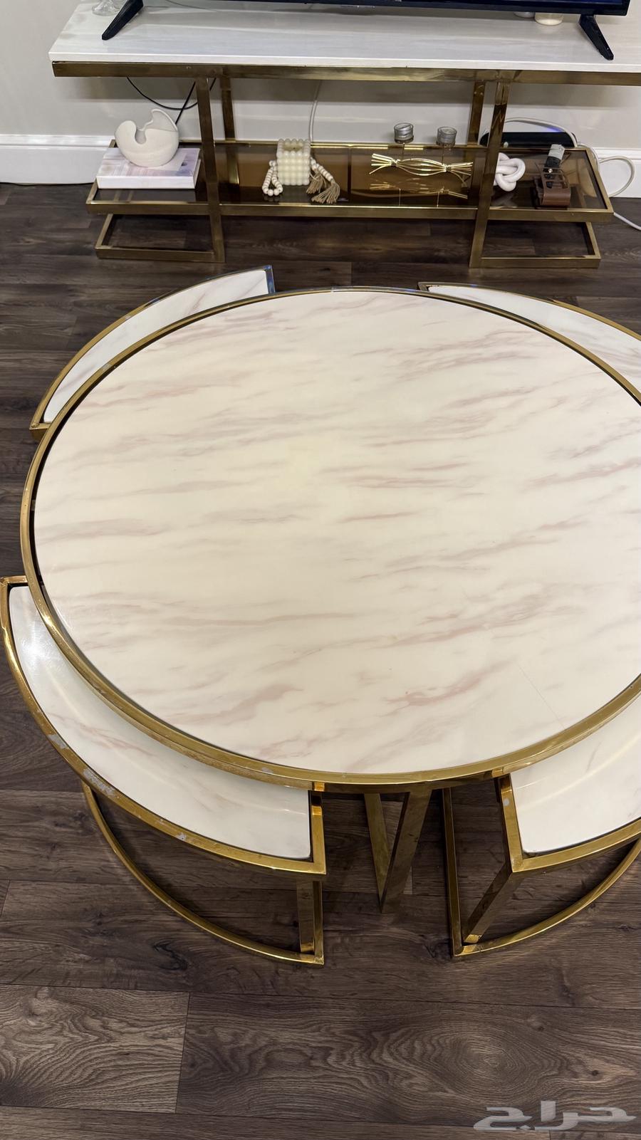 Coffee table and screen table64112669864707110