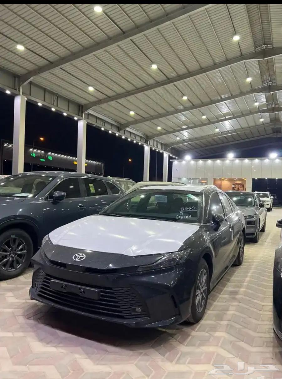 تويوتا كامري 2025 ستاندر سعودي اصفار صادر لوحات64349623973634111