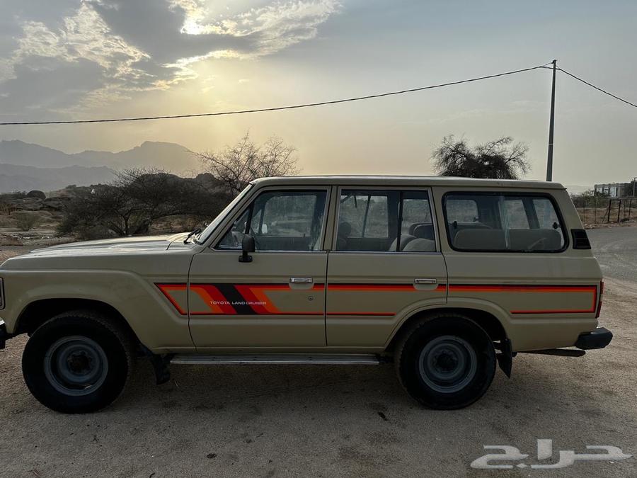 للبيع صالون مديل 83 نظيف64351790859393113