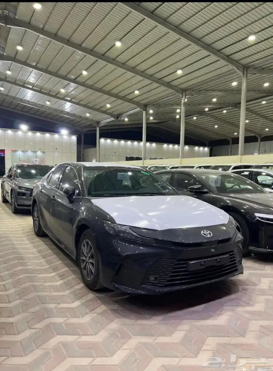تويوتا كامري 2025 ستاندر سعودي اصفار صادر لوحات64349623973634112