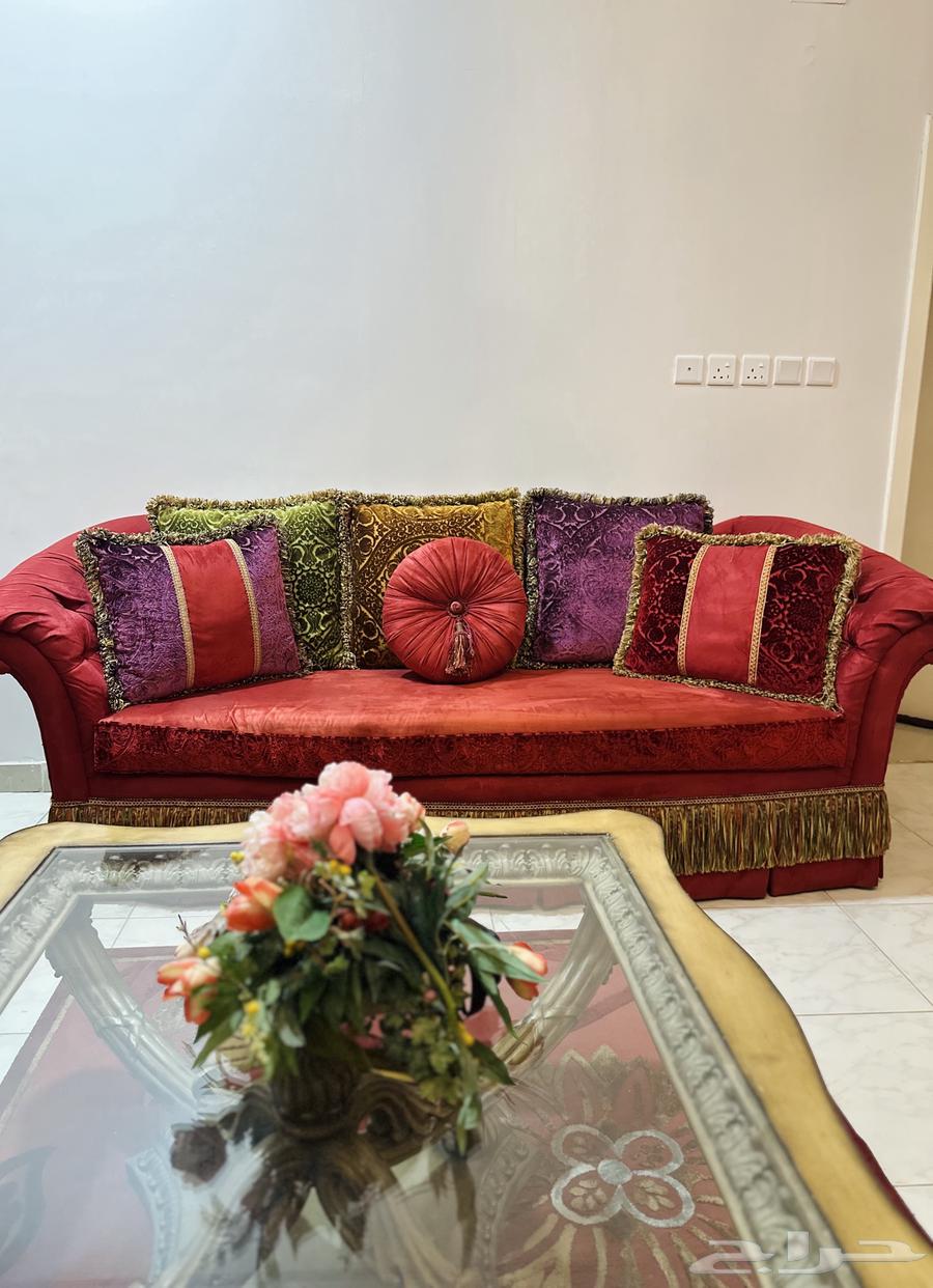 كنب وطاوله64117435238658111