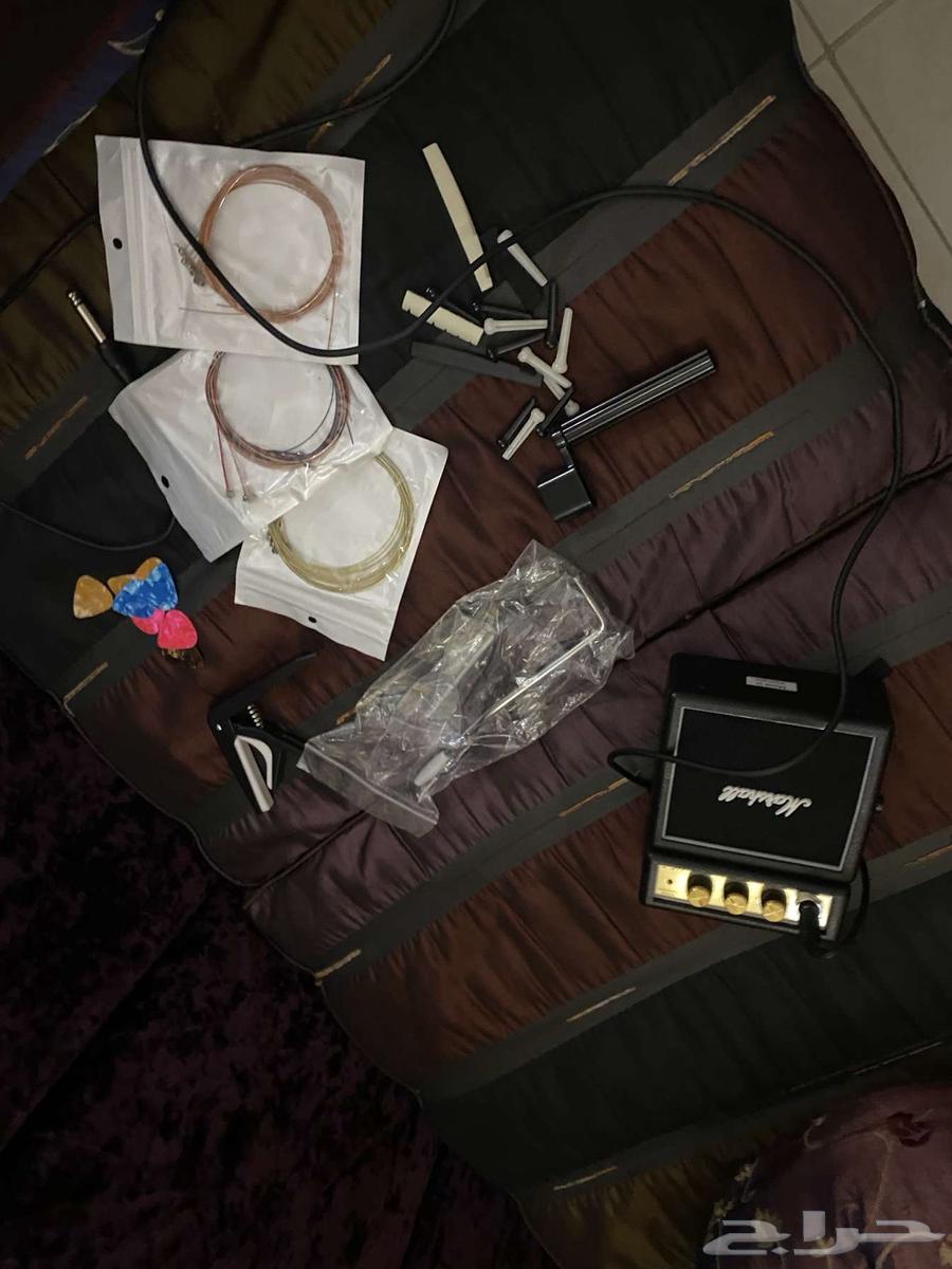قيتار UNISTAR64114308491522112