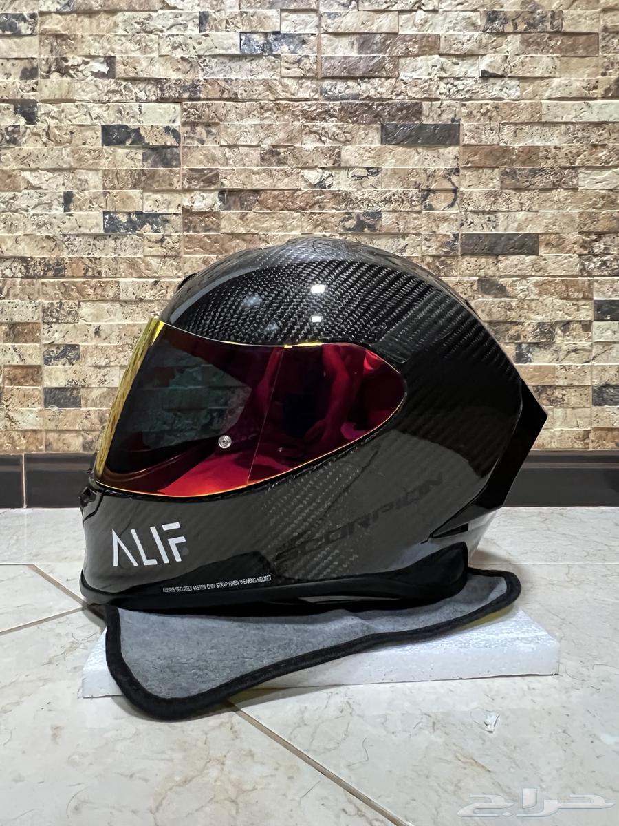 للبيع خوذه سكوربيون R1 كاربون64347309353218112