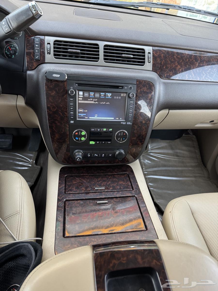 2012 GMC Yukon, clean and well-maintained, 295K64356091924354112