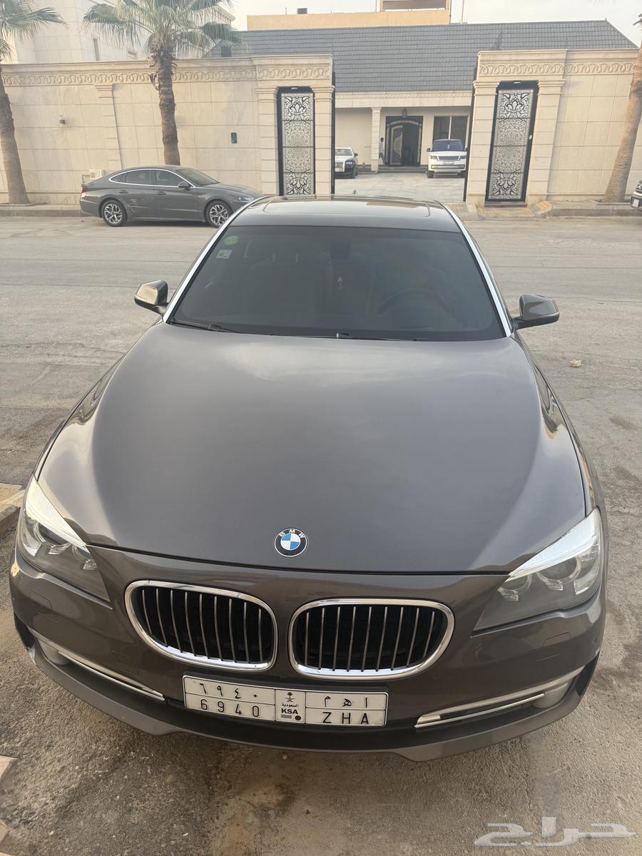 بي ام دبليو موديل 201464351714769923110