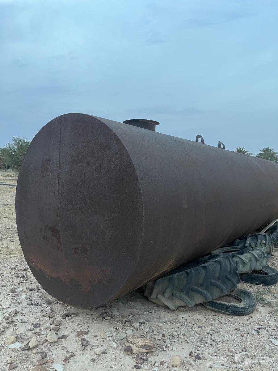 للبيع طرنبة ومكينة اسكانيا64354857166850113