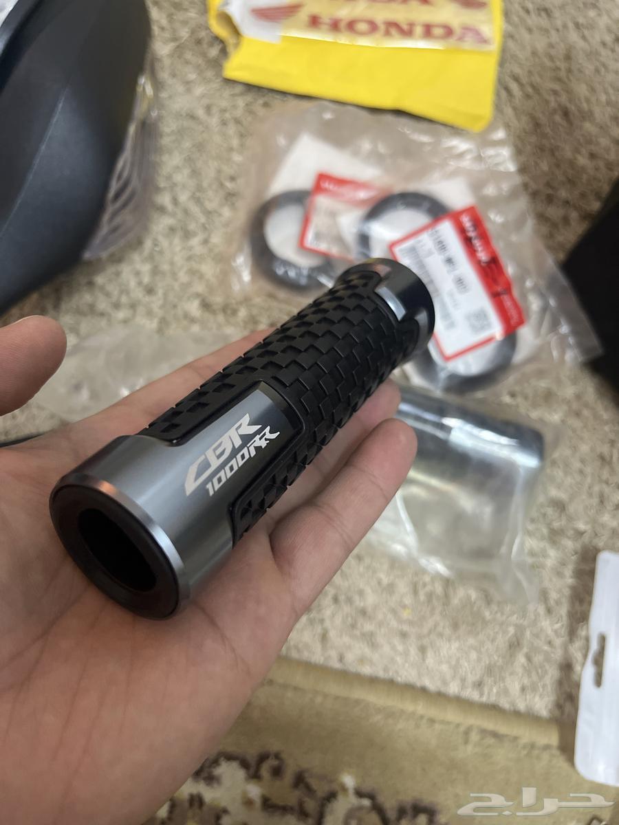 قطع جديده لدباب cbr1000 rr هوندا 200964352335861634113