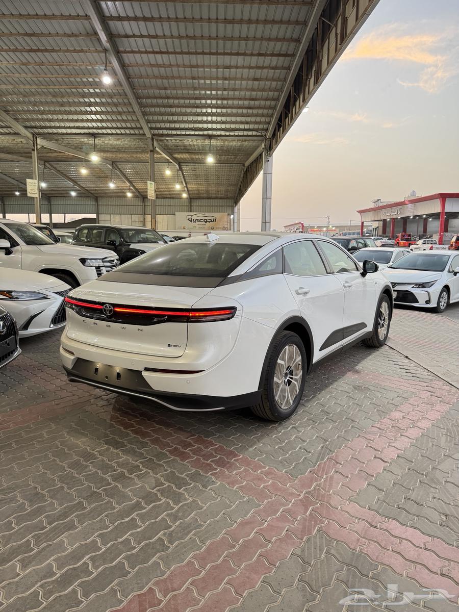 تويوتا كراون بريميوم هايبرد 202664355946510083112