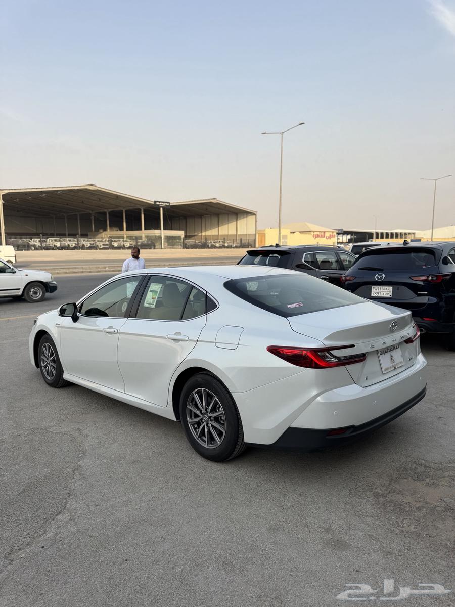 للبيع تويوتا كامري 2025 - ستاندر هايبرد - عداد 4 الف فقط64356193976577114