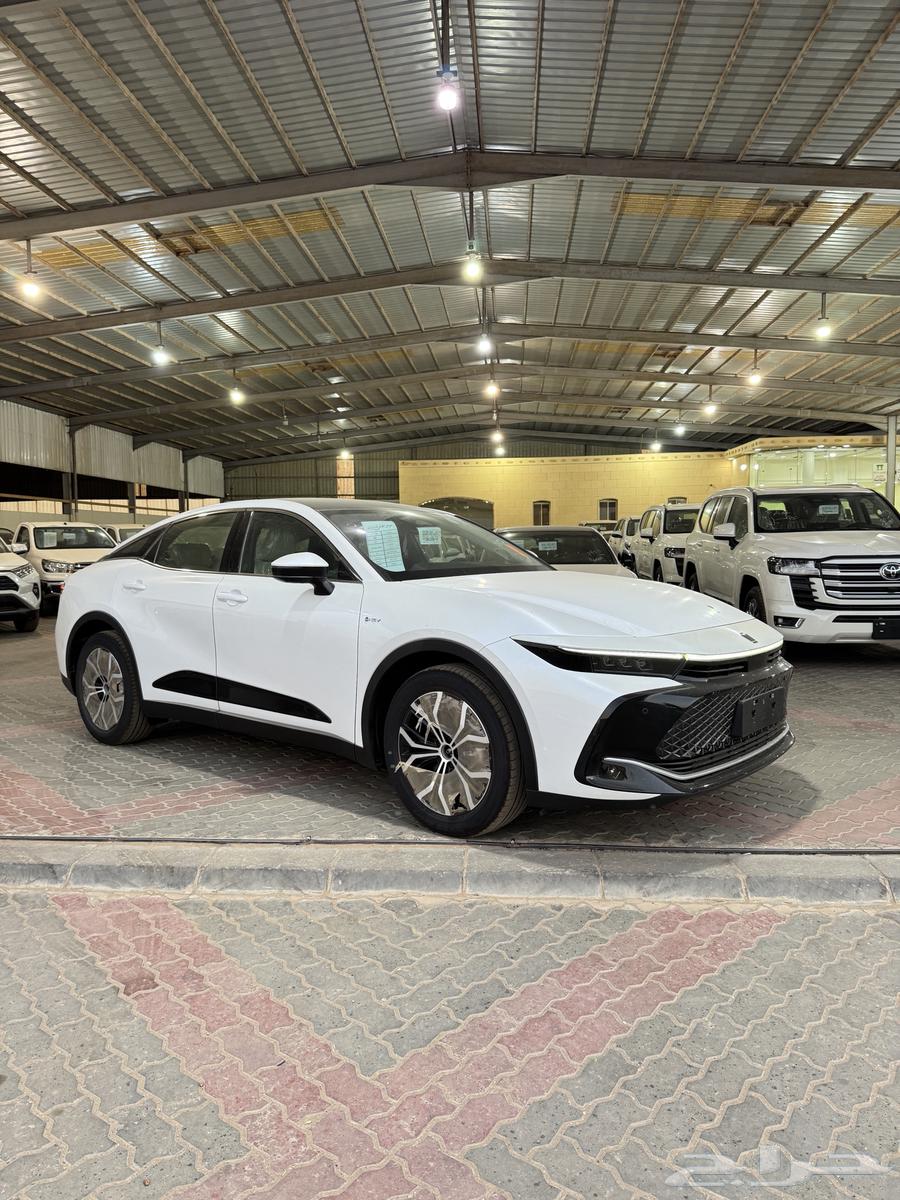 تويوتا كراون بريميوم هايبرد 202664355946510083111