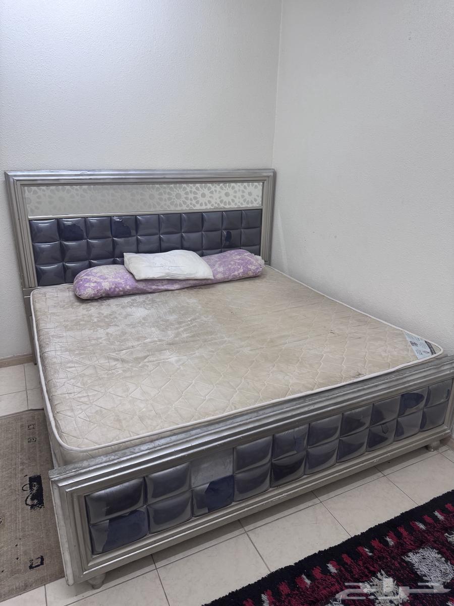 Bed, AC, and Bottles64113230788353110