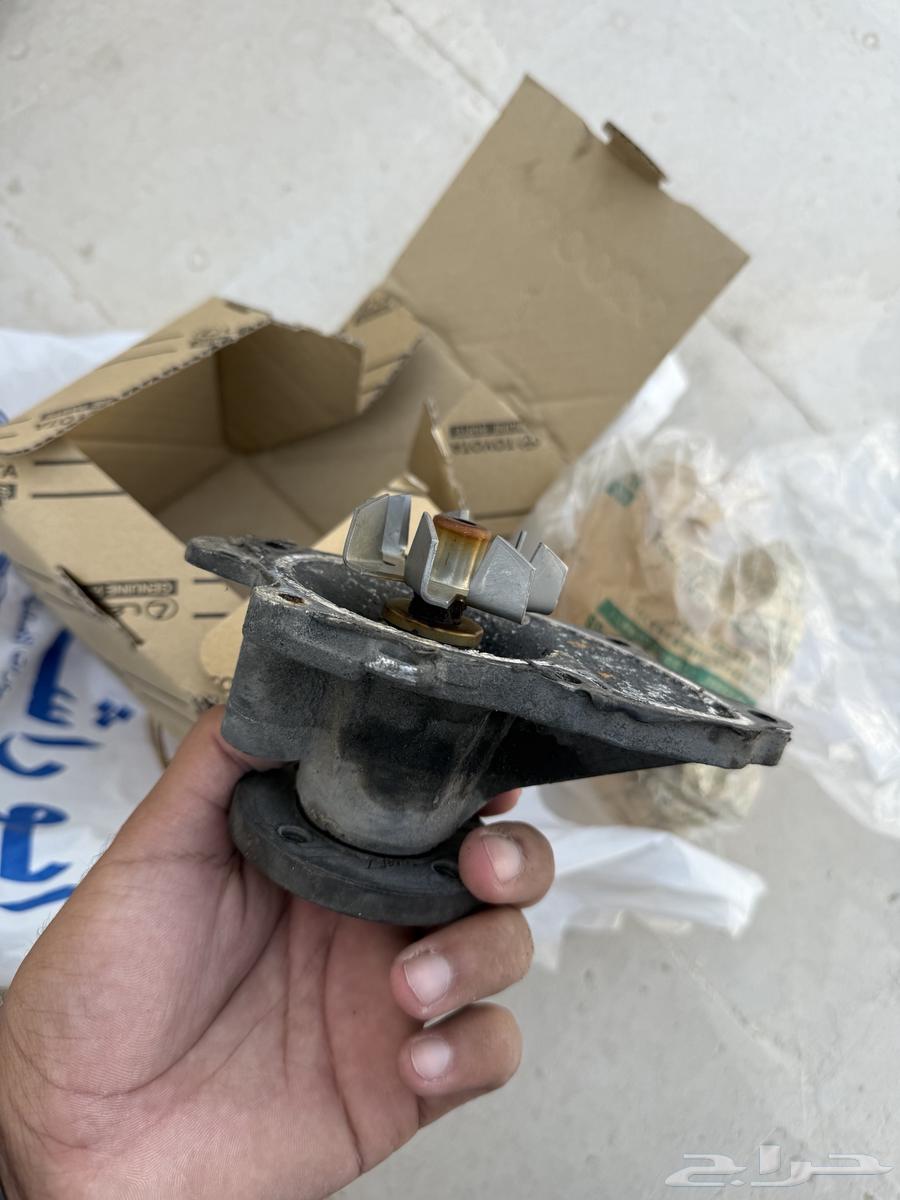 طرمبة ماء كامري اصليه سليمه64355902686850113