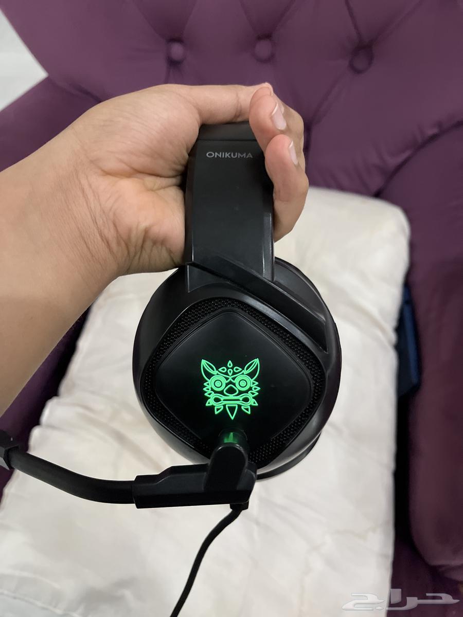 Semi-new headphones64101120298369113
