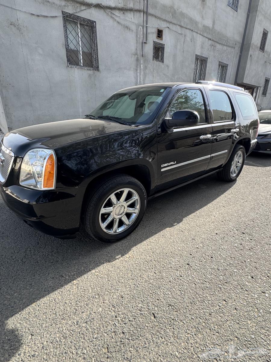 2012 GMC Yukon, clean and well-maintained, 295K64356091924354111