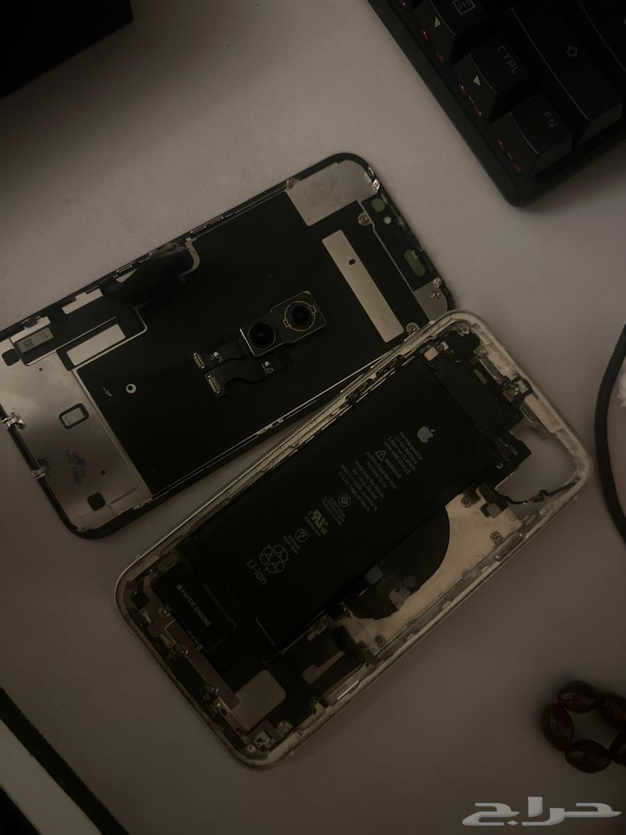 قطع ايفون1164358785472386110