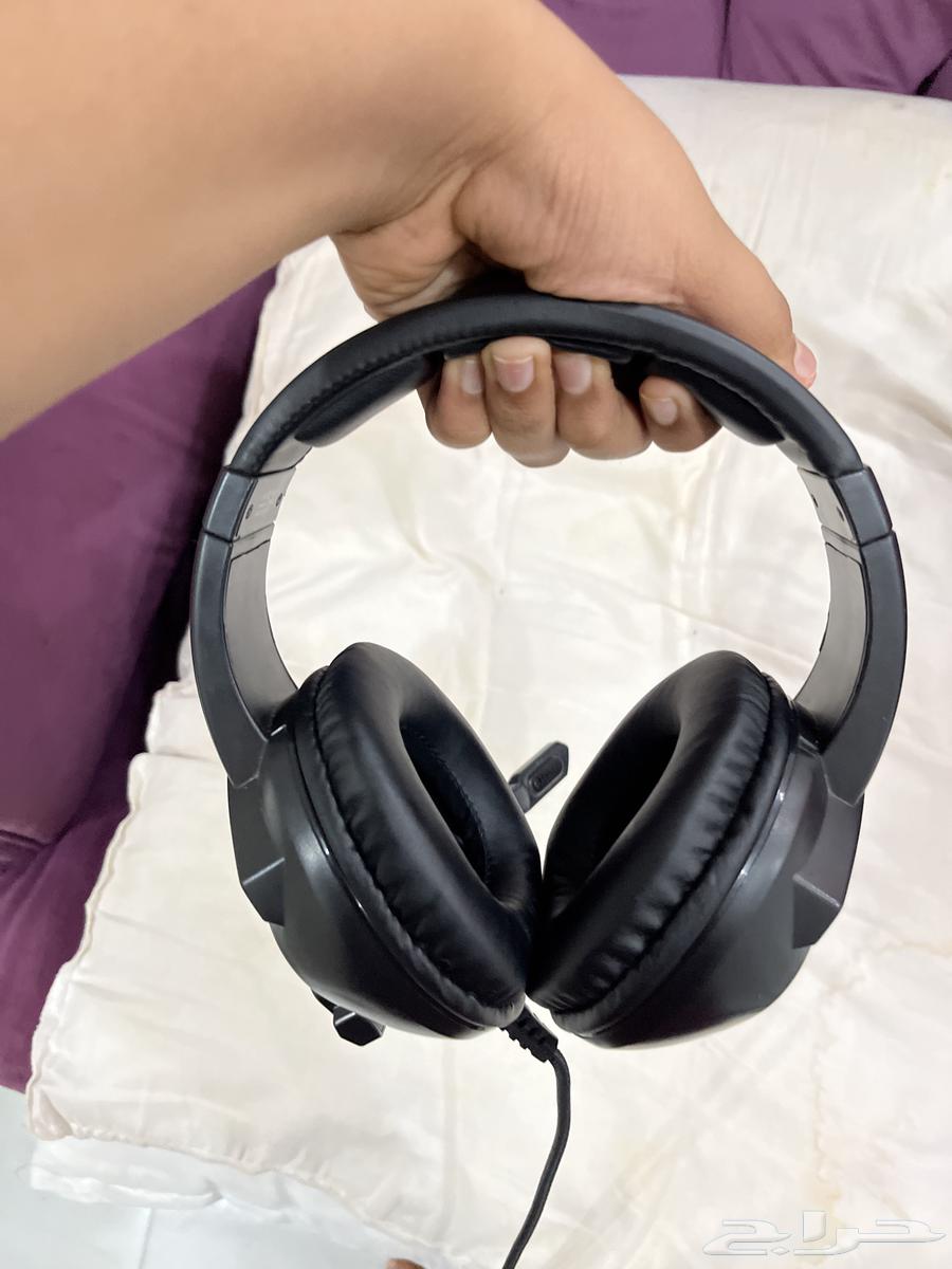 Semi-new headphones64101120298369111