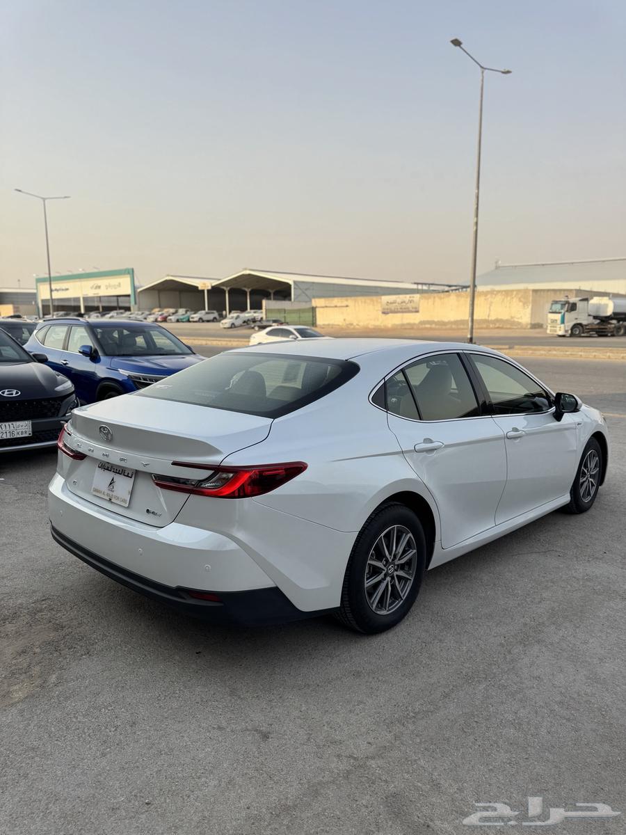 للبيع تويوتا كامري 2025 - ستاندر هايبرد - عداد 4 الف فقط64356193976577113