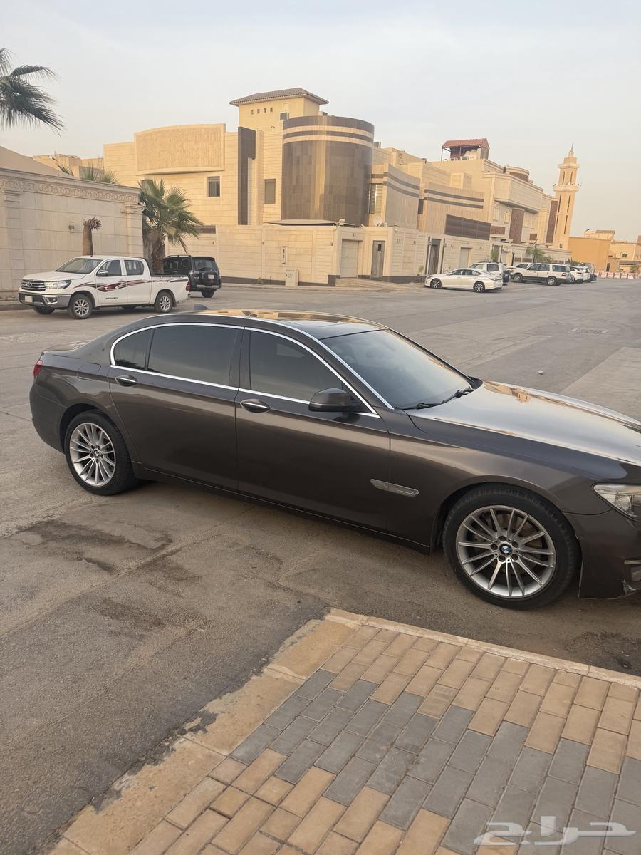 بي ام دبليو موديل 201464351714769923112