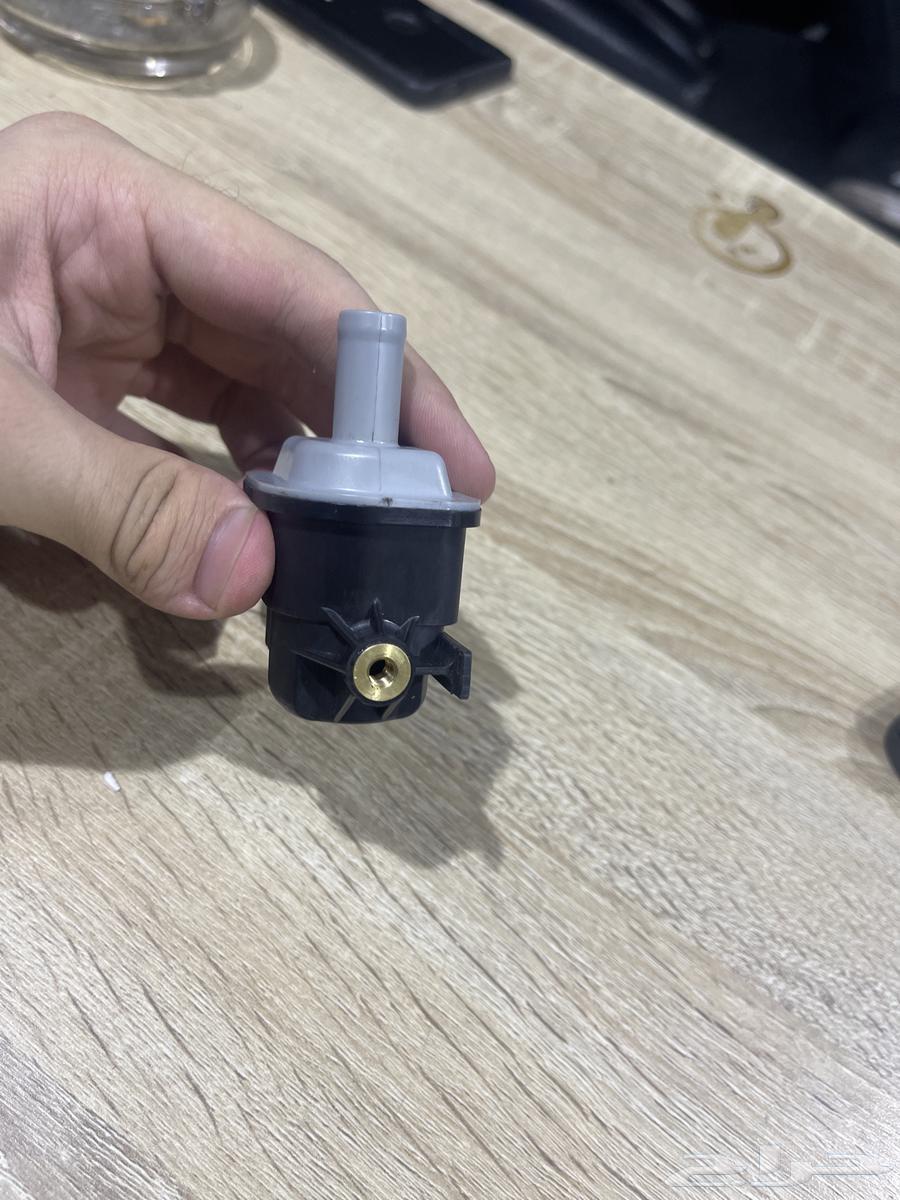 حساس هواء البنزين في المازدا64356413404801111