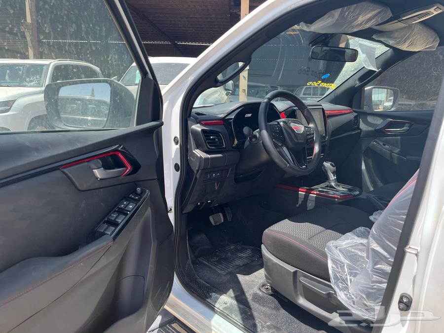 Isuzu D-Max 2025 GT (Alissa Import)64348567512705114