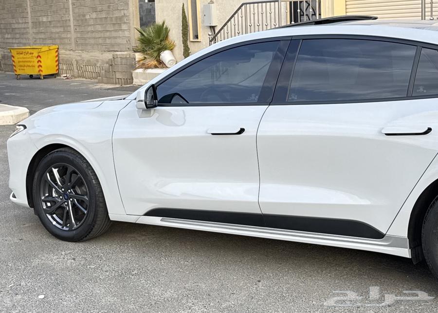 فورد تورس امبيانتي 202564355537592323111